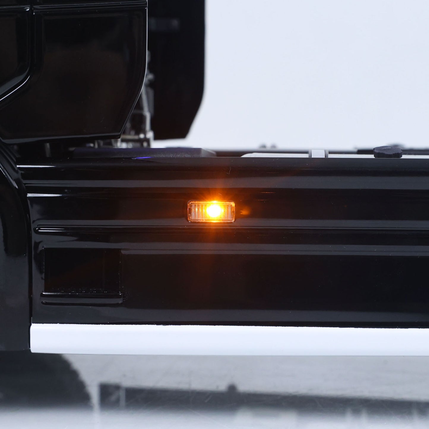 Unitru 05 RC Tractor Truck Side Marker LED Lights Detail