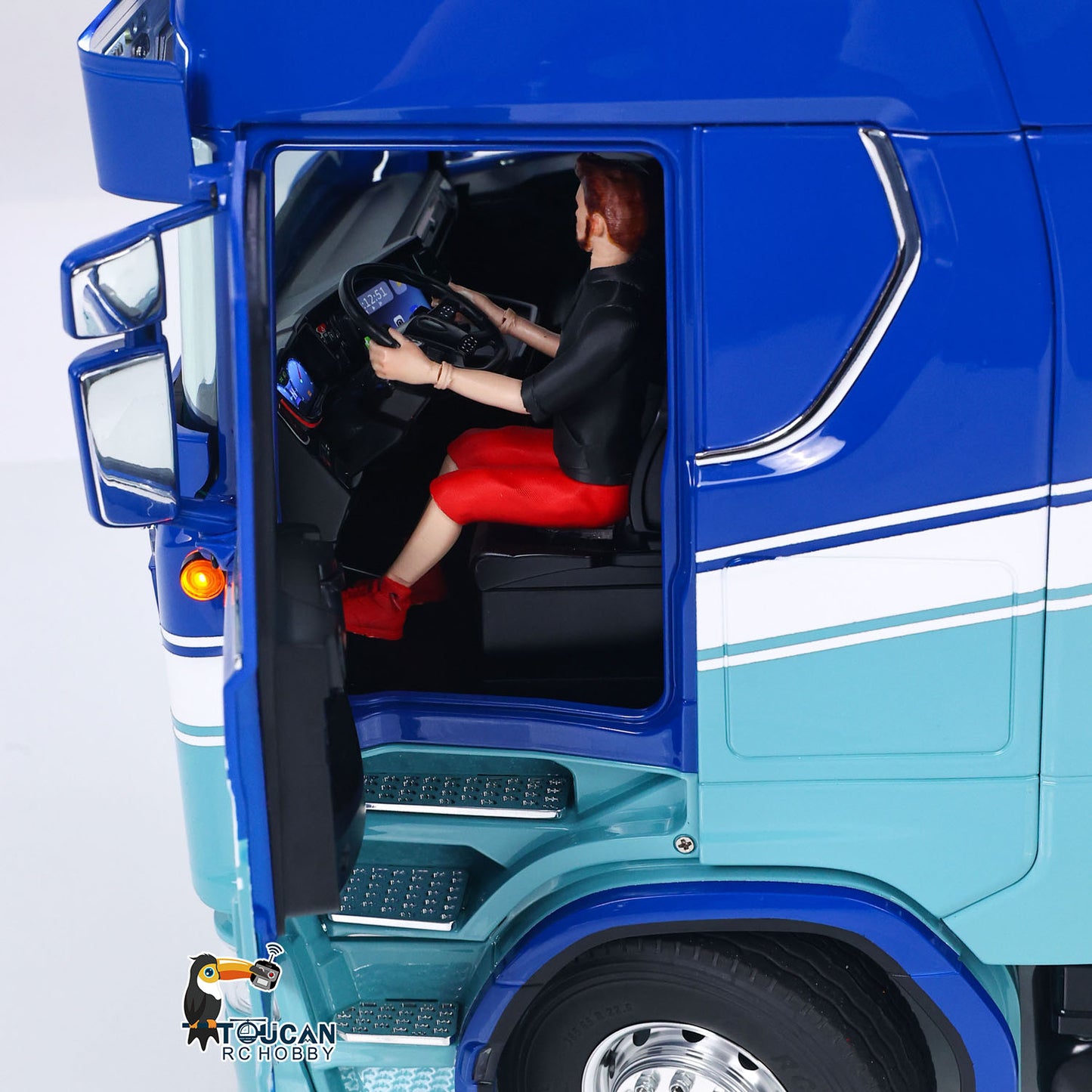 Unitru 06 770S 1/14 RC Truck Driver Figure Turning with Steering Wheel