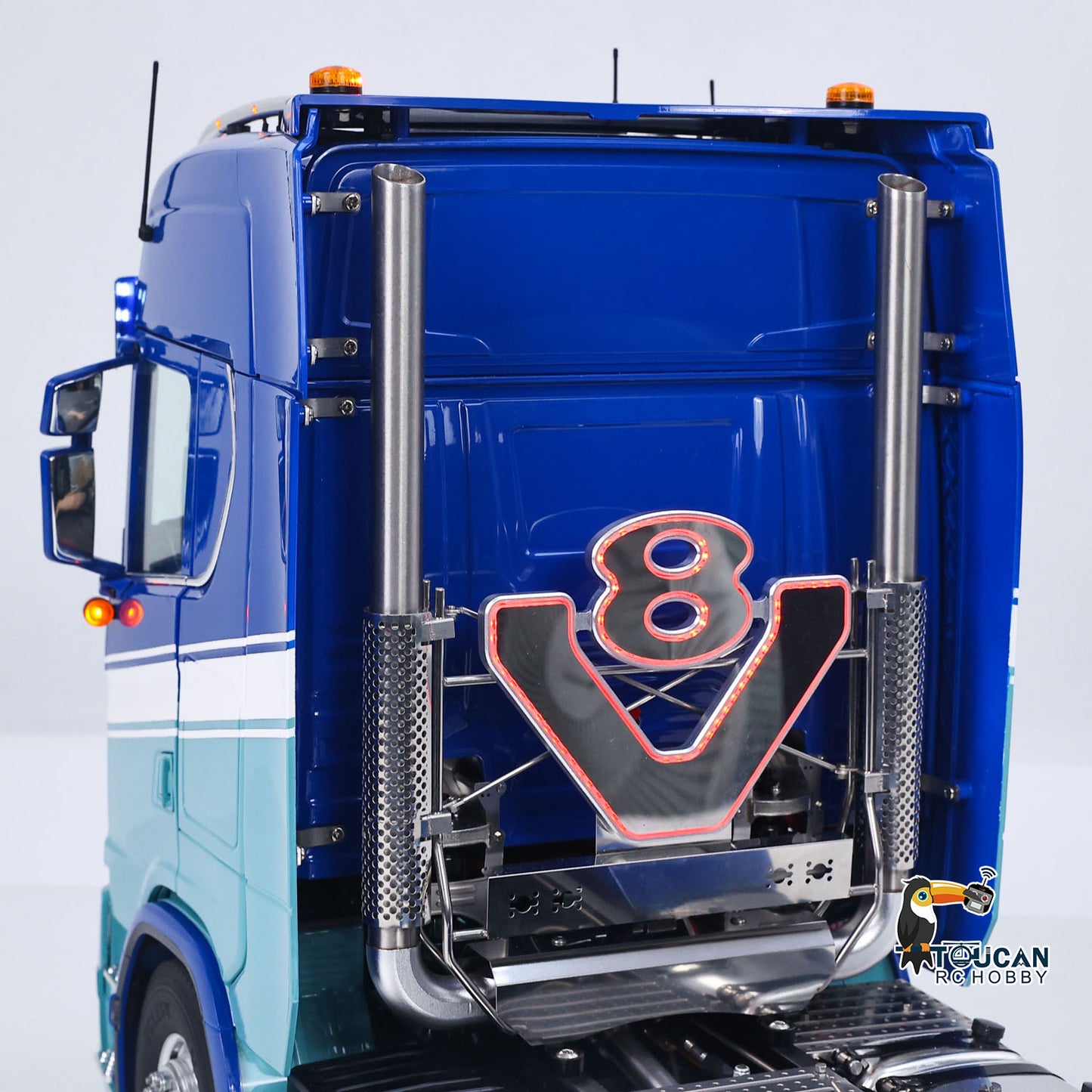 Unitru 06 770S 1/14 RC Tractor Truck Rear Cab Detail with Roof Lights