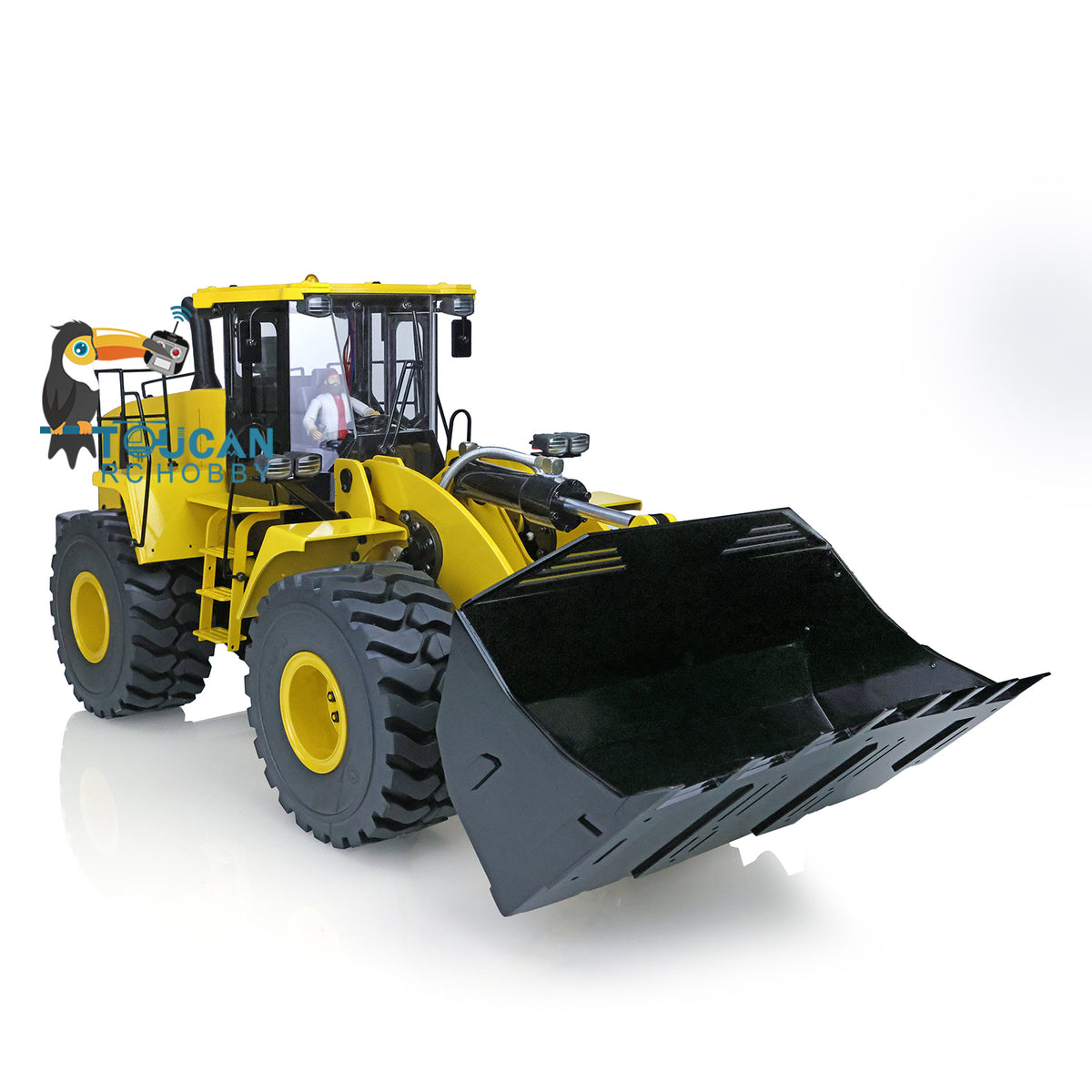 XDRC 470 1/14 Hydraulic Wheel Loader Yellow Right Front View, Flat Bucket Working Pose, Manual Quick-Change Joint For Fast Attachment Swap