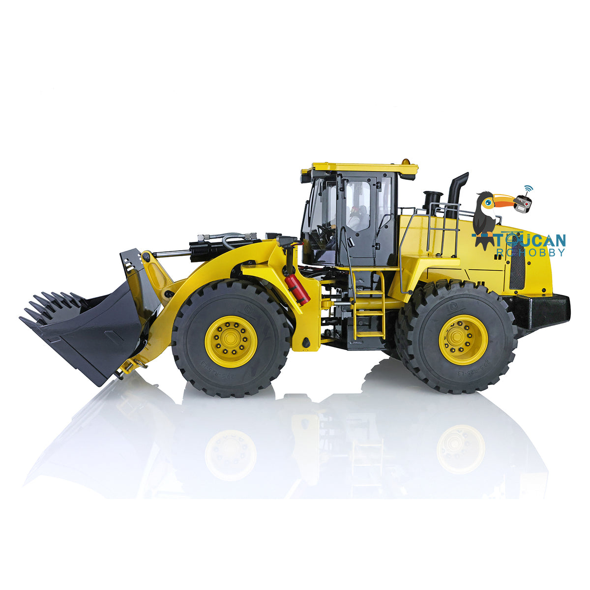 XDRC 470 1/14 Hydraulic Wheel Loader Yellow Right Front Working Pose, Original Bucket Equipped, All-Metal Durable Chassis