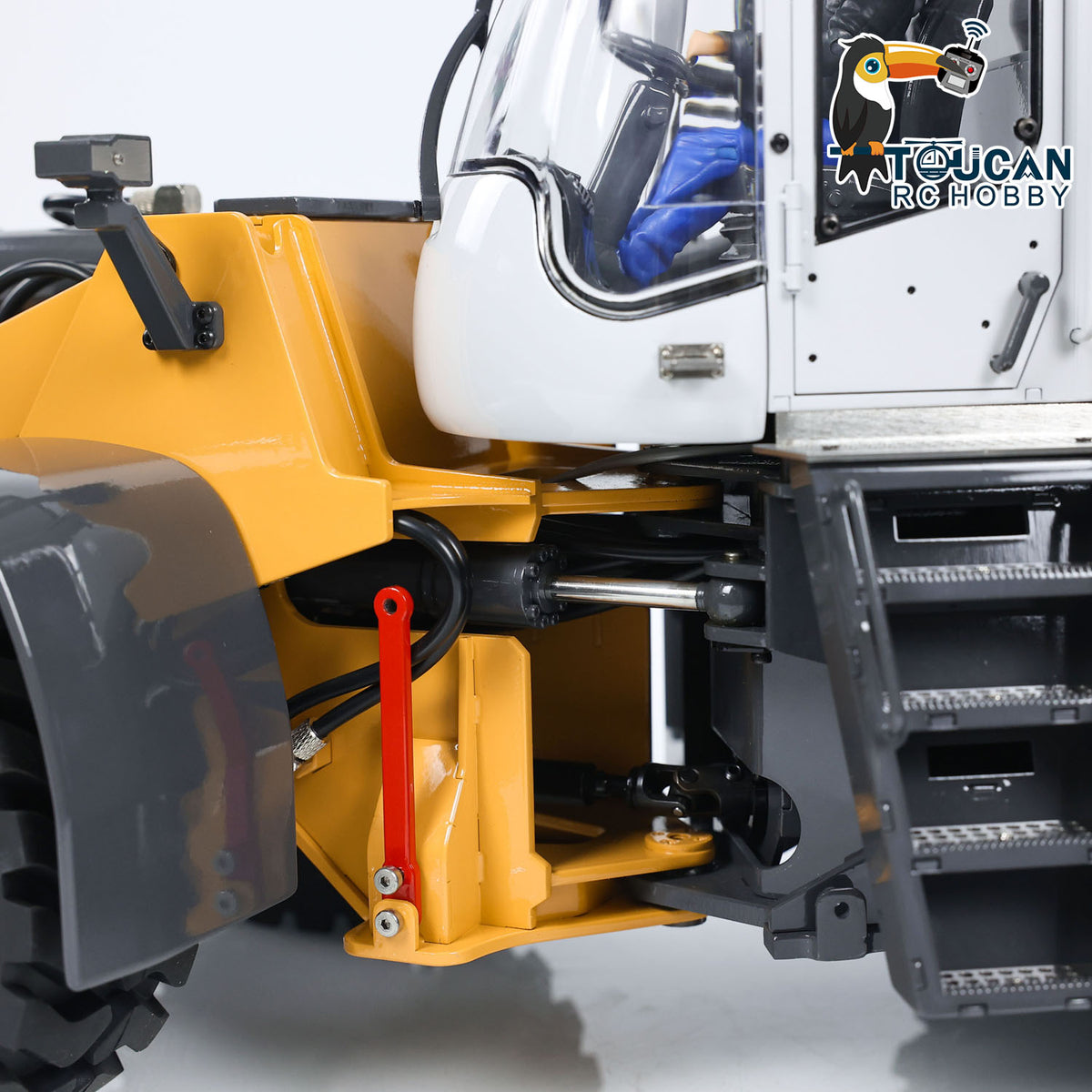 XDRC 580 1/14 Hydraulic Wheel Loader Cabin Side View, Open Door With Operator Figure & Detailed Interior, Enhanced Cab Realism