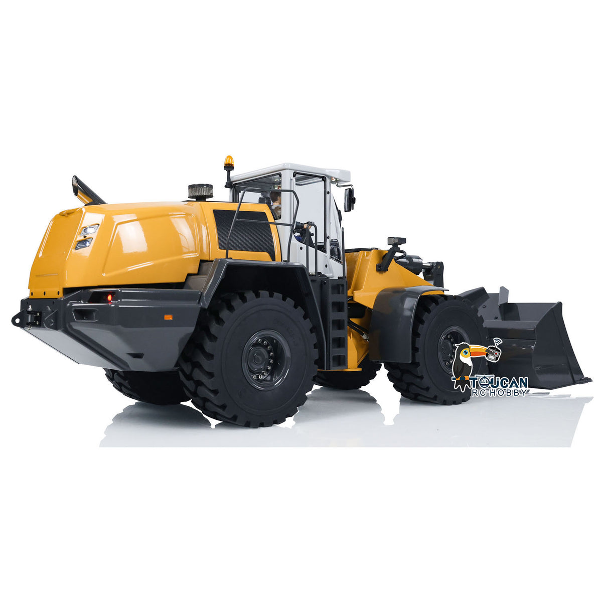 XDRC 580 1/14 RC Hydraulic Wheel Loader Yellow Right Side View, Flat Bucket, Full Metal Chassis Heavy Duty Structure