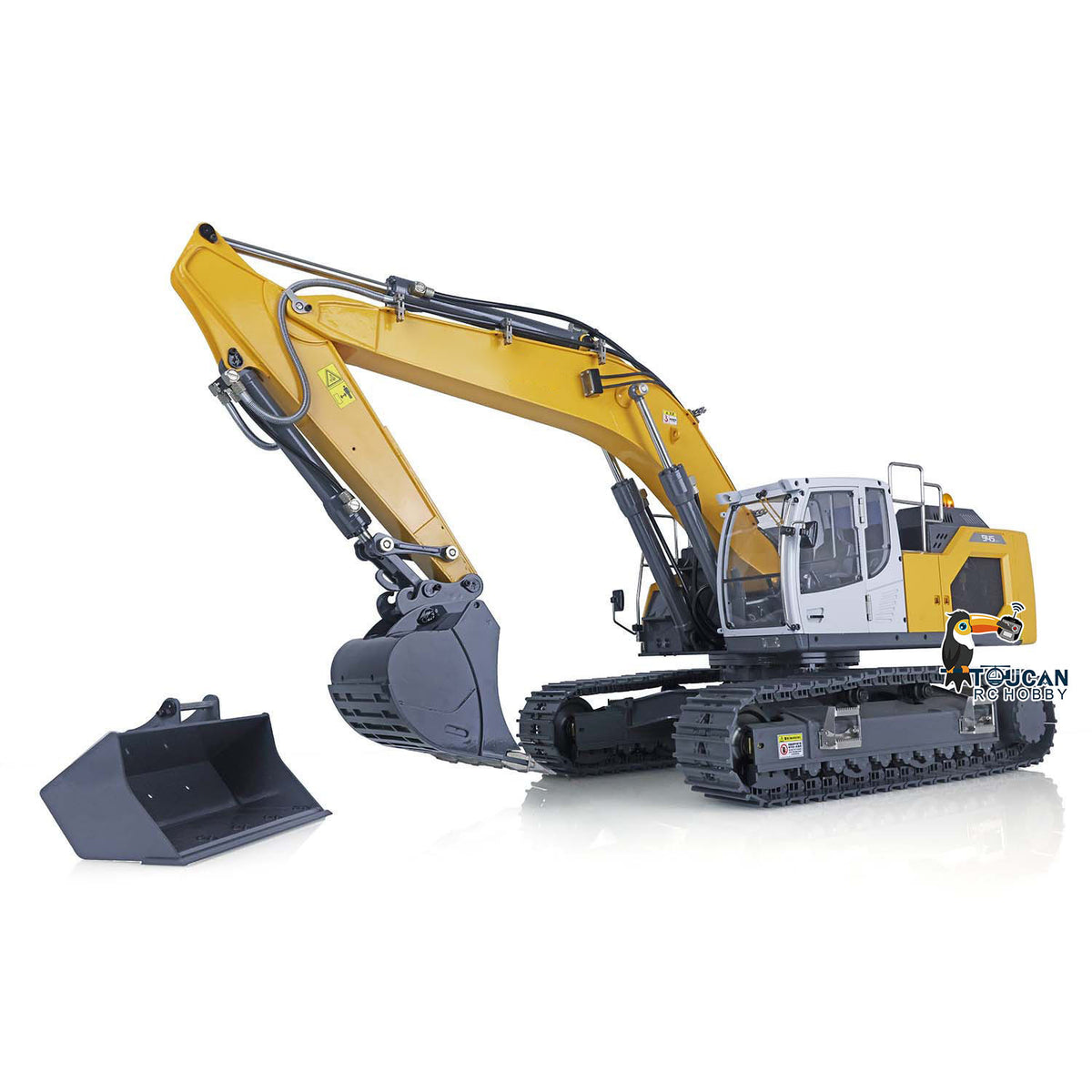 XDRC 945 1/14 Hydraulic Excavator Front Oblique View, With Detachable Spare Bucket, Manual Quick-Change Mechanism, Predominantly Metal Construction