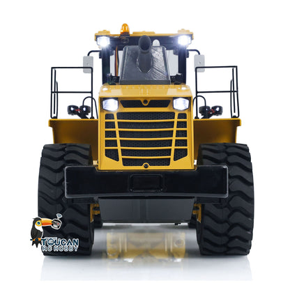 XDRC WA470 RC Loader Rear View Engine Cover and Hydraulic System Detail