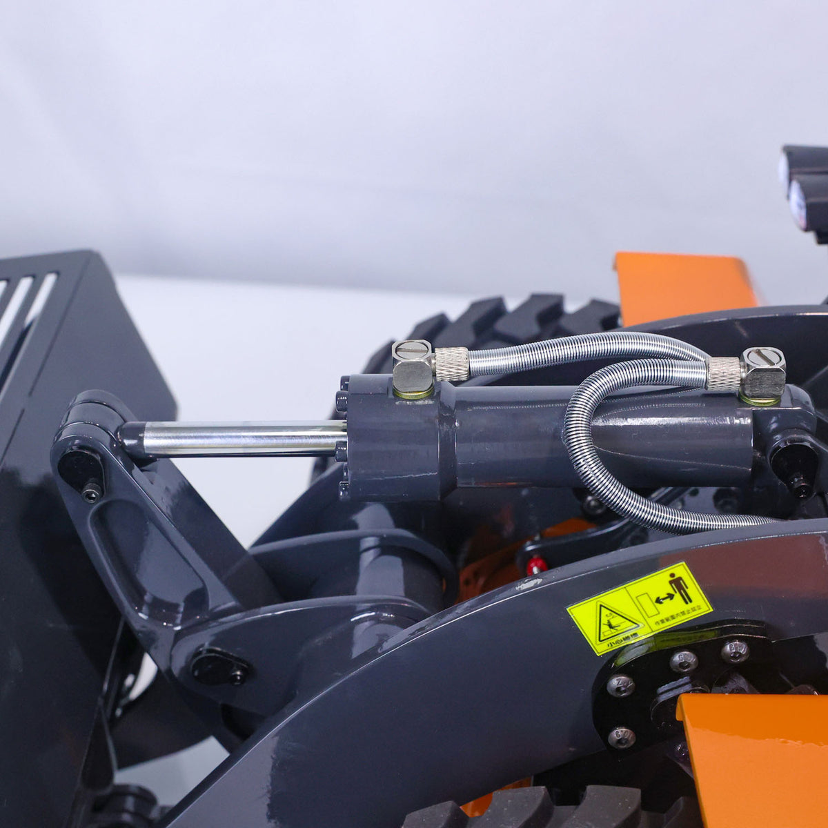 XDRC‑470 1/14 RC Hydraulic Wheel Loader Boom Hydraulic Cylinder And Pipeline Detail, High‑Pressure Hydraulic System Structure