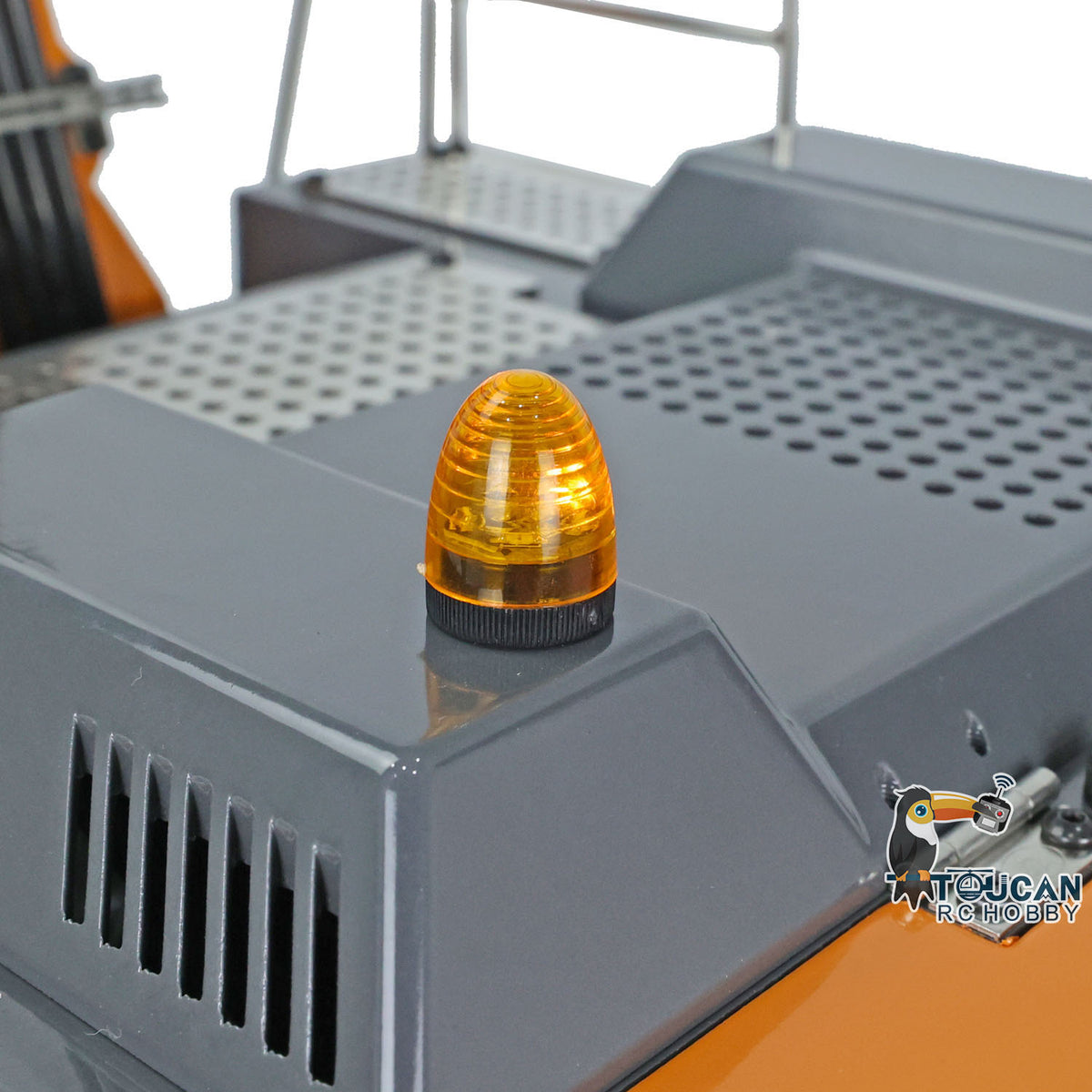 XDRC‑945 1/14 RC Hydraulic Excavator Upper Hull Close‑Up, Warning Light And Cooling Grille Detail, Main Body Metal Structure